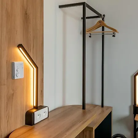 B&B Hotel Epernay 2*