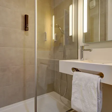 B&B Hotel Epernay Szálloda 2*